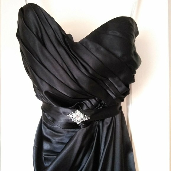 PROM/FORMAL💞💎 - Picture 5 of 8